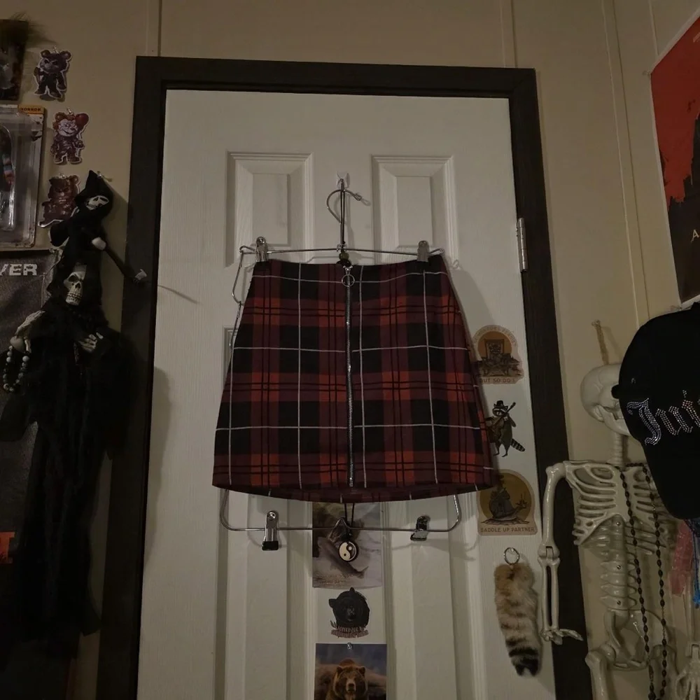 Forever 21 Red and Black Plaid Zip-Front Mini Skirt